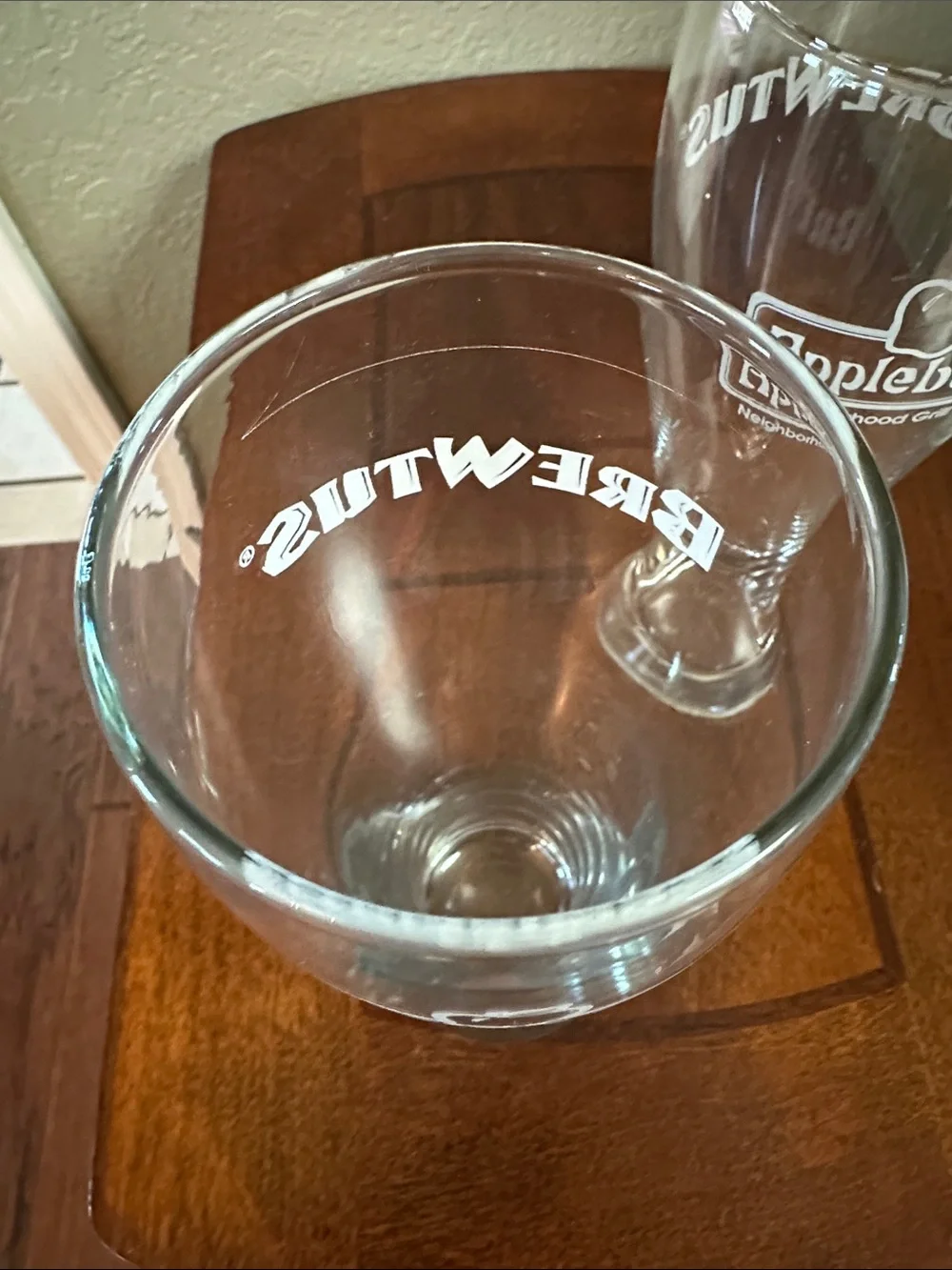 Vintage Applebee’s Brewtus Pilsner Beer Glasses - Set of 2 (22oz Heavy Base)